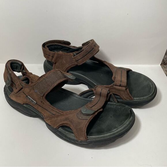 Sandals_&_Flip_Flops